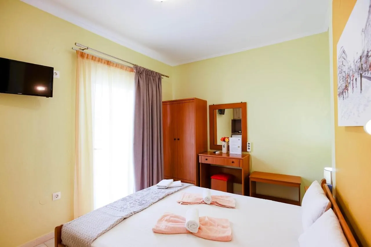 Dionisos Apartments Paralia Dionysiou 0*,  Grecia